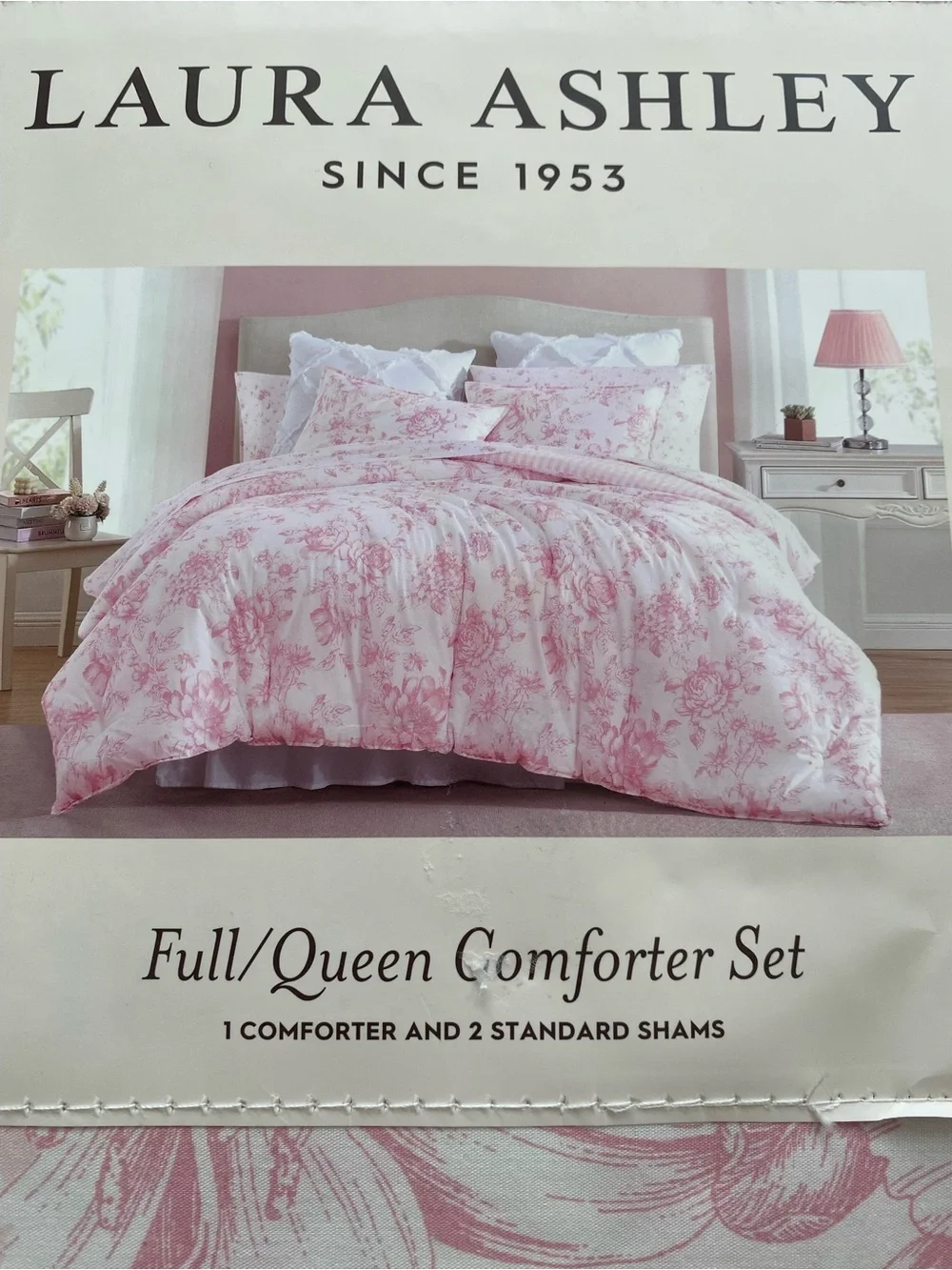 Laura Ashley Full/Queen Comforter Set 3 piece 1 comforter 2 pillow Shams